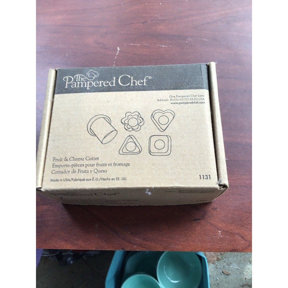 The Pampered Chef Fruit&Cheese Cutter NIB